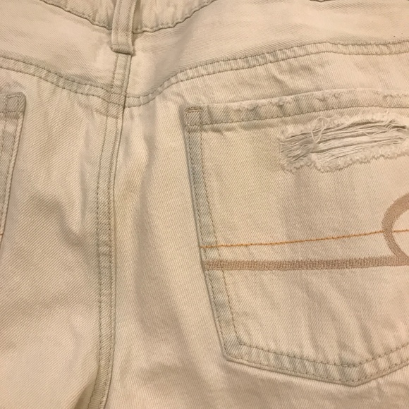 American Eagle Boyfriend Jeans - 2 - Picture 4 of 5